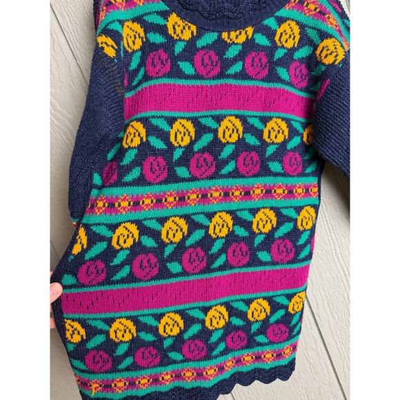 Vintage 80s Girls Sweater Navy Floral Knit Pullover Scalloped Trim Retro - Picture 3 of 6
